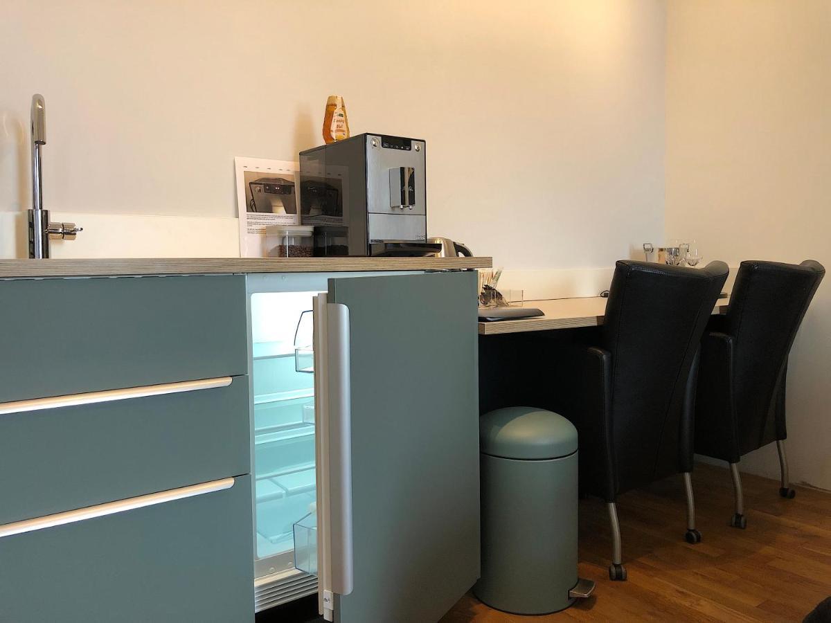 Bolton Boulevard Beach Rooms Vlissingen Bagian luar foto
