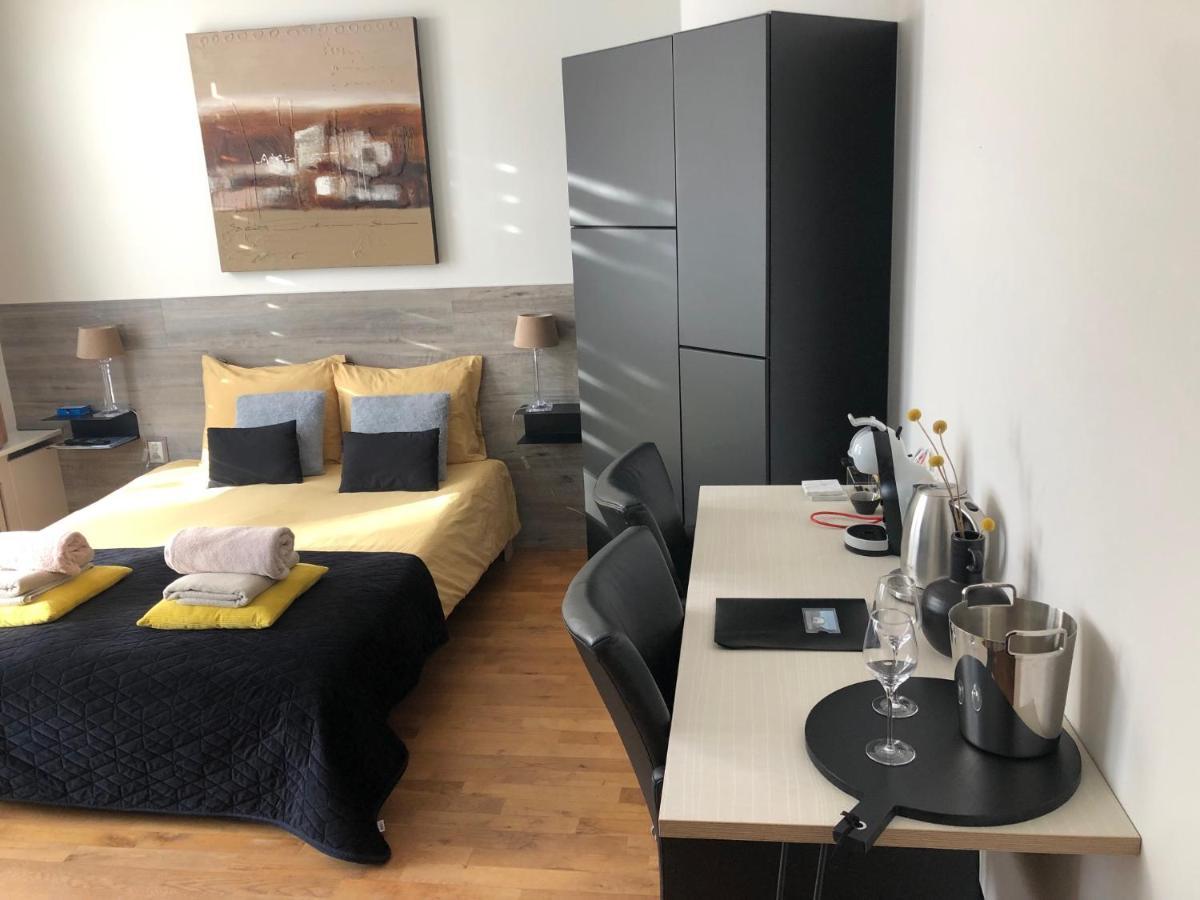 Bolton Boulevard Beach Rooms Vlissingen Bagian luar foto